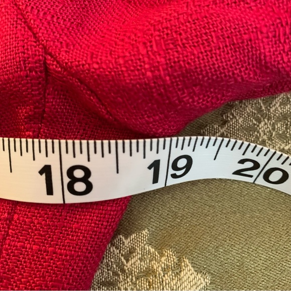 NORTON MCNAUGHTON. Red jacket, cropped. Button closure. Perfect for even… - Picture 6 of 7